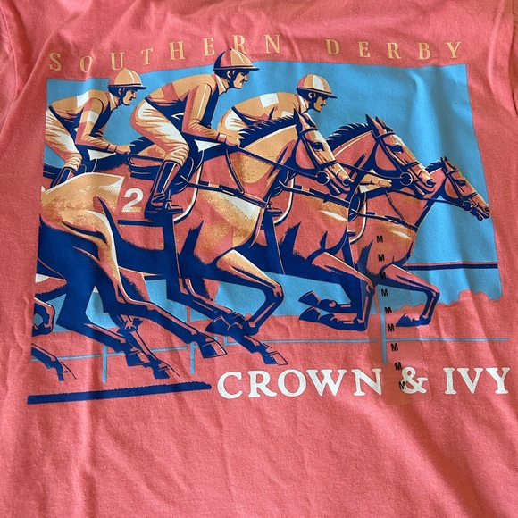 crown & ivy Southern Derby Short Sleeve Graphic T-Shirt - Picture 2 of 4